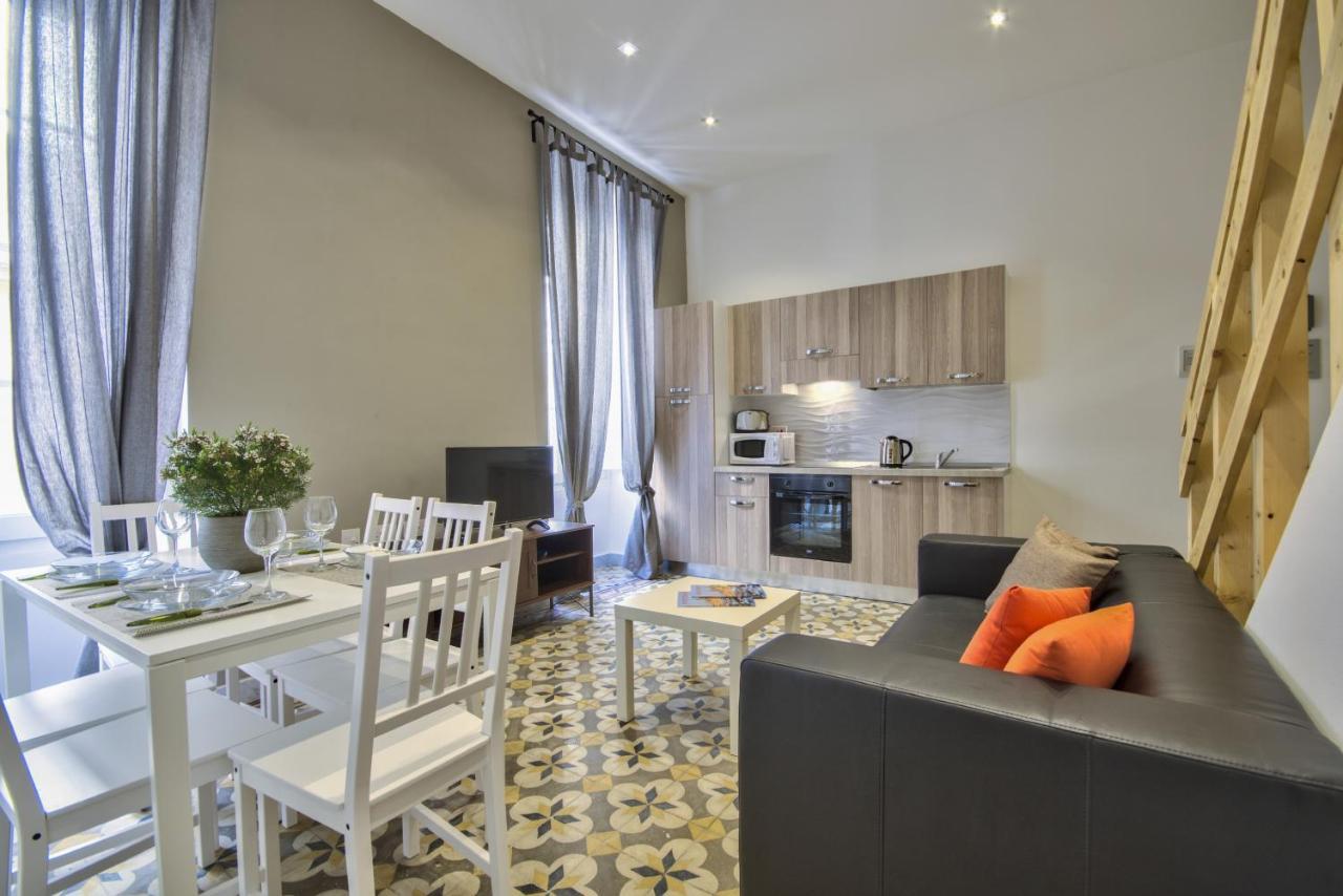 Borgo Apartments 1 & 2 Bedroom Self-Catering Units In Central Valeta Exterior foto