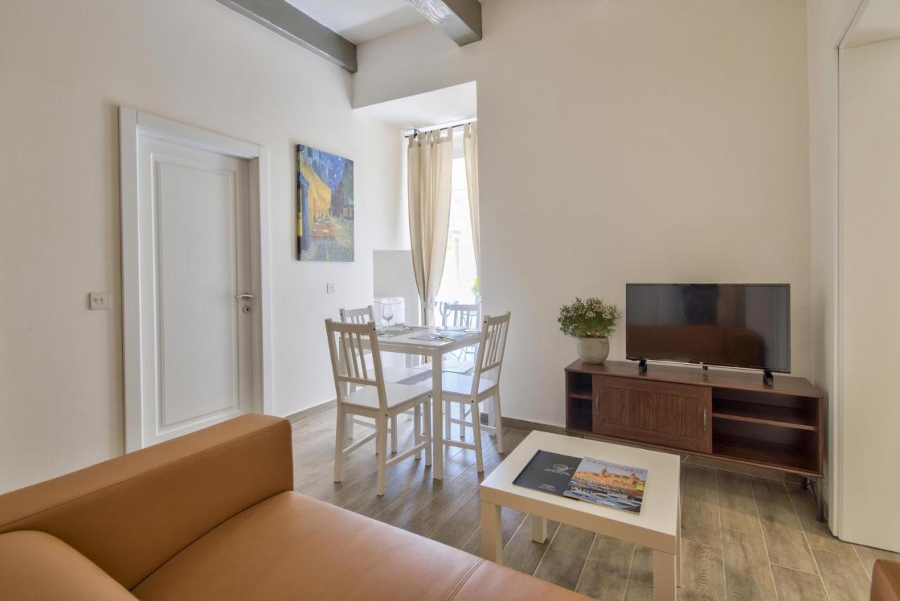 Borgo Apartments 1 & 2 Bedroom Self-Catering Units In Central Valeta Exterior foto