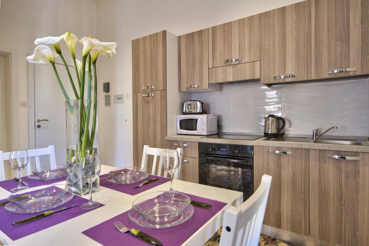 Borgo Apartments 1 & 2 Bedroom Self-Catering Units In Central Valeta Exterior foto
